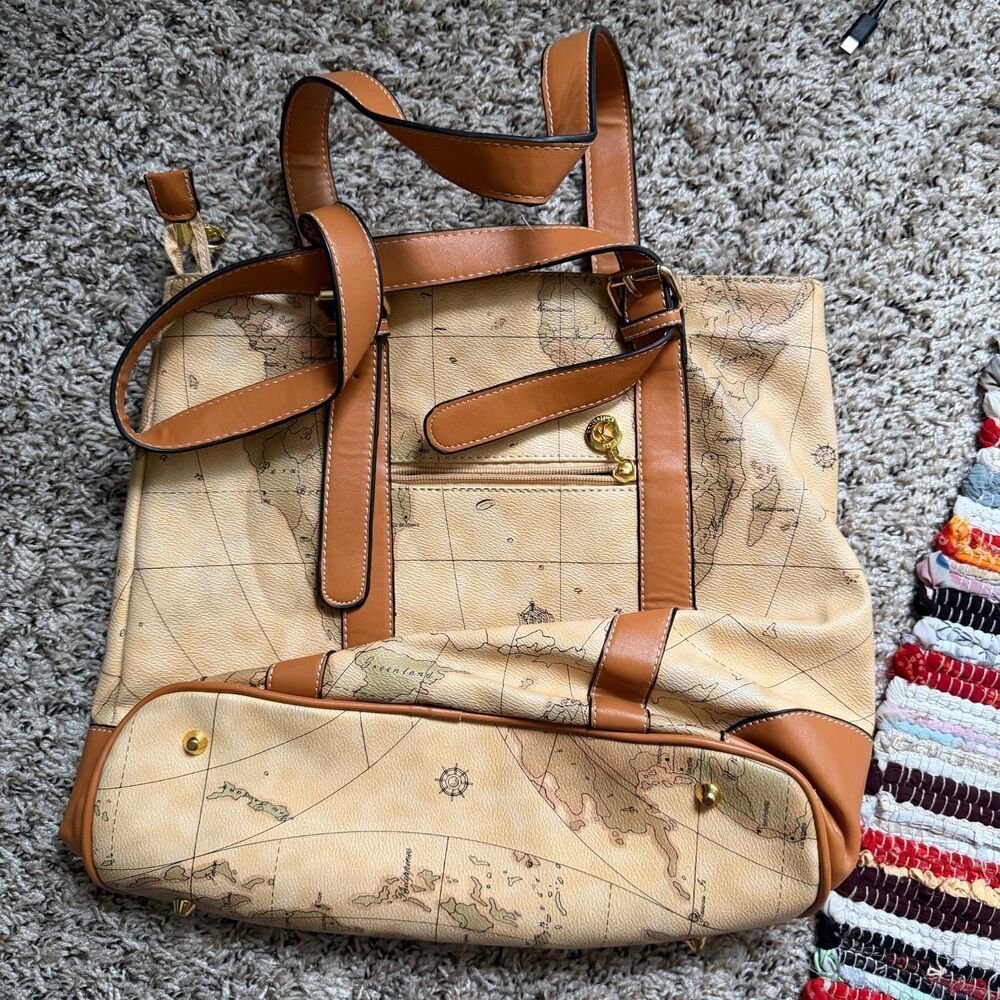 Kala Collection World Map Purse - Picture 2 of 2